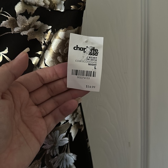 Never worn! Comfortable stretchy dress - Picture 3 of 3